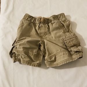 🌷Carter's Infant Boys Khaki Shorts-18 M